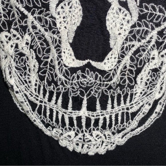 FLOWY SKULL SHIRT (L) - Picture 3 of 5